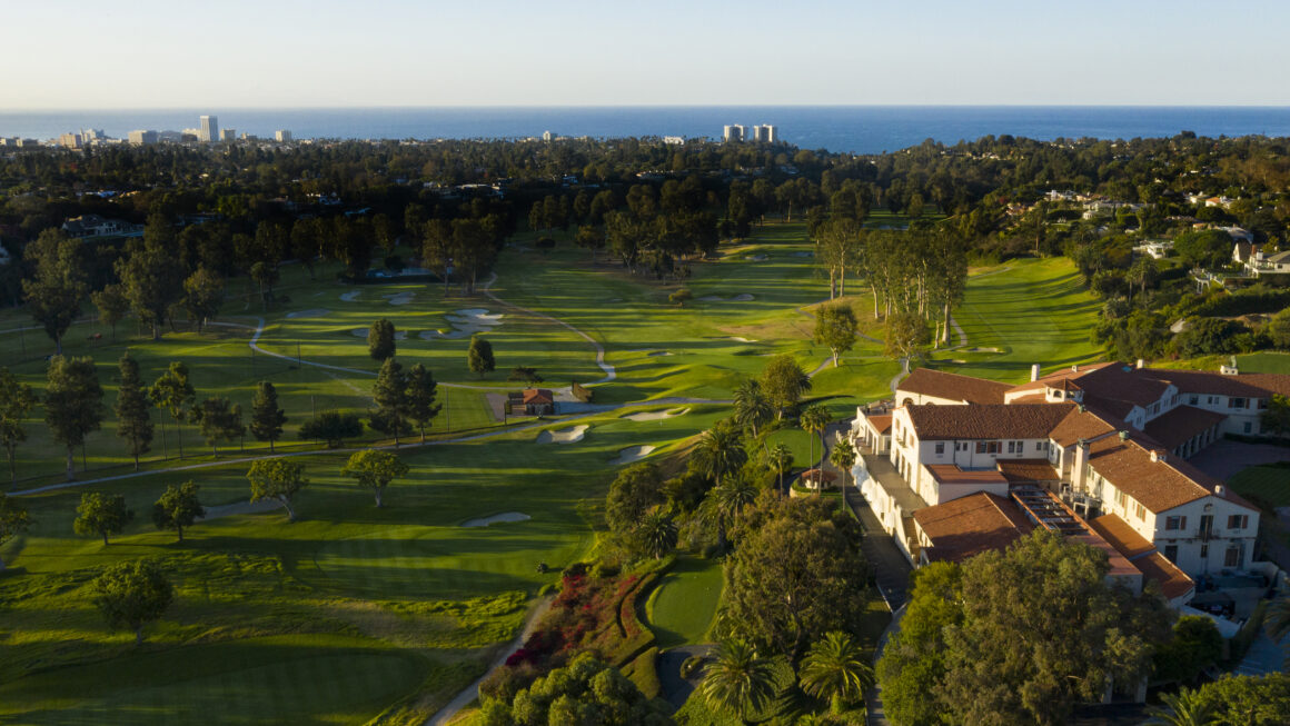 Discover the beauty of riviera golf course​: A Golfer’s Dream